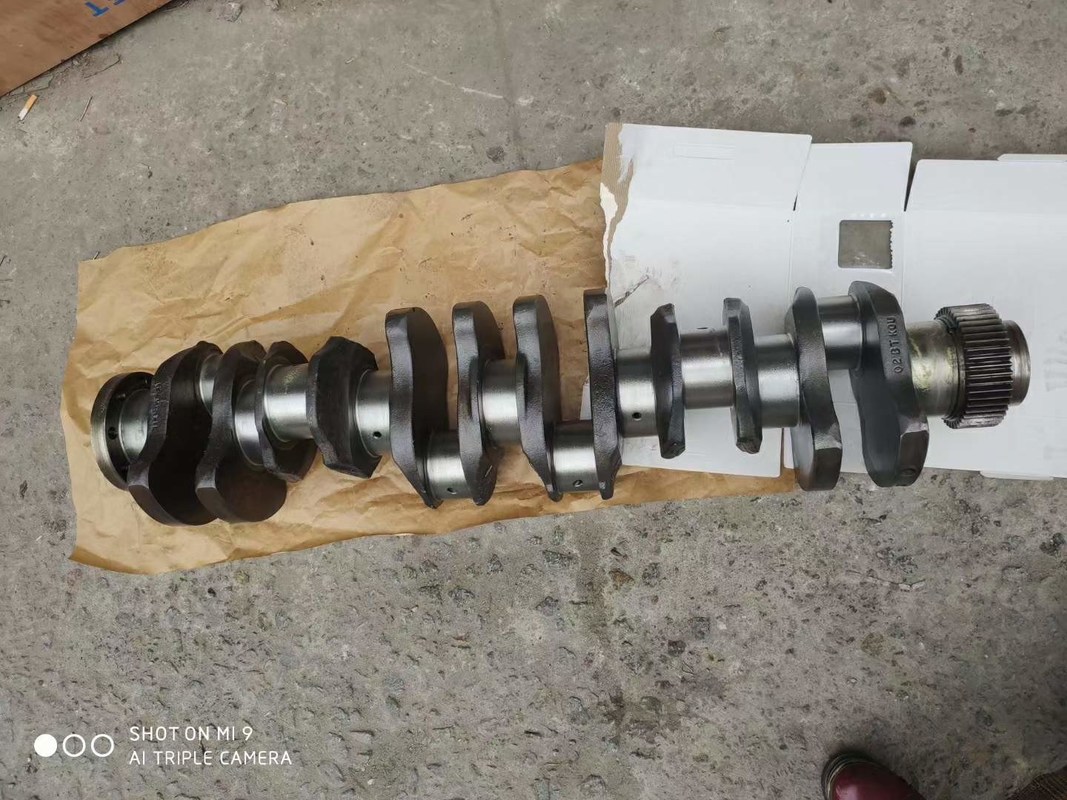 85D C-12  972G II  Spare Parts 1694189 Diesel Engine Crankshaft