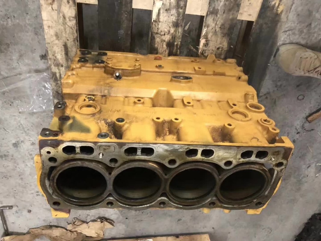 Cw34  Compactor Diesel Engine Cylinder Block 4517736